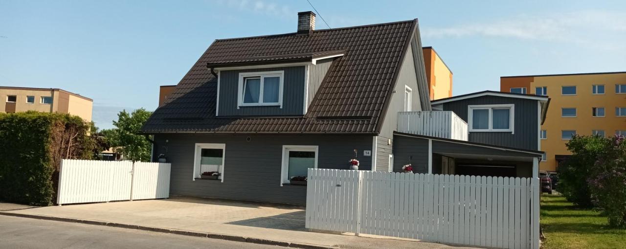 Apartamento Liisu Külalistemaja Haapsalu Exterior foto